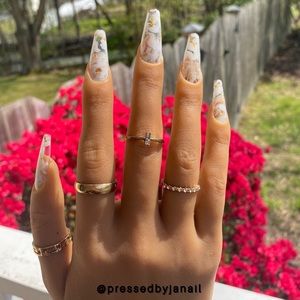 White marble + gold flake press on nails